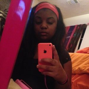 Meet your Posher, Jasmine