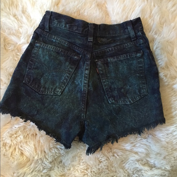 Levi's high waisted shorts