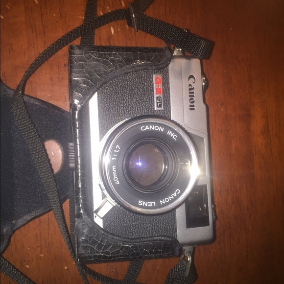 Canon camera - Picture 2 of 2