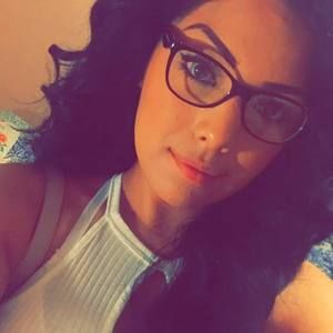 Meet your Posher, Leslie