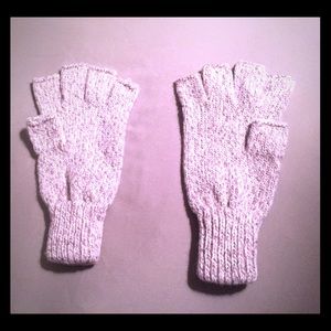 Beige knit fingerless gloves