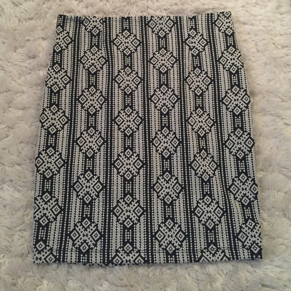 PENCIL SKIRT