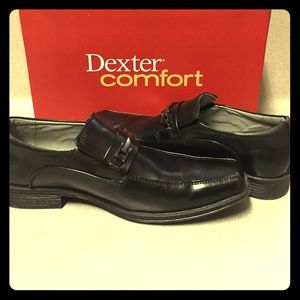 Men's dress shoes (size 7 in men's )