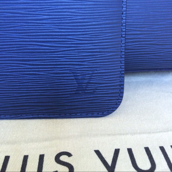 Louis Vuitton Epi Leather Neverfull MM in Indigo - Picture 4 of 4
