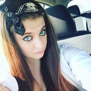 Meet your Posher, Lacey