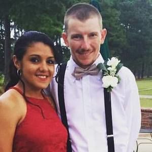 Meet your Posher, Tia