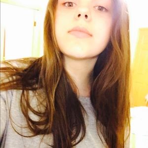 Meet your Posher, Alicia