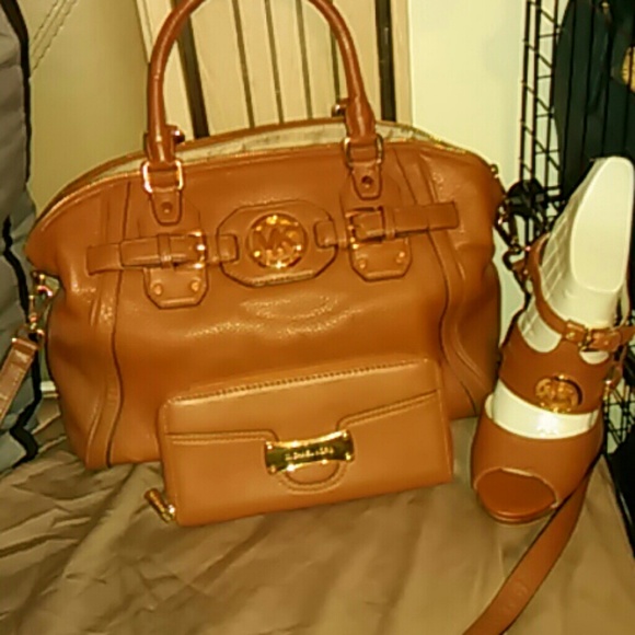 Authentic Michael kors bag, wallet and shoes set