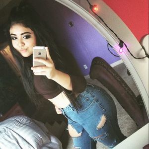 Meet your Posher, Sharon