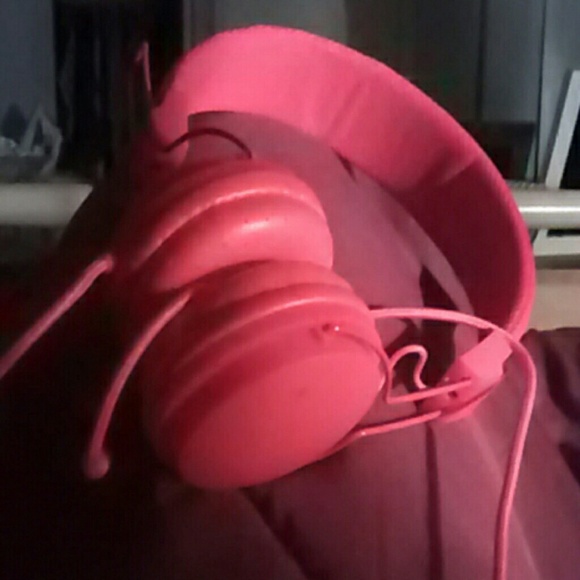 Earphones for cell phone