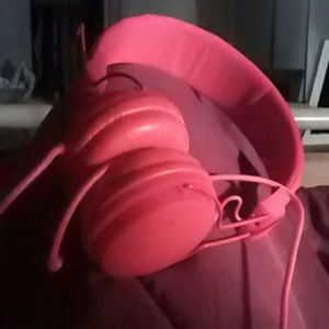 Earphones for cell phone