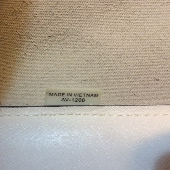 Extra pics - Picture 3 of 4