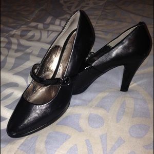 Sofft Mary Janes- BLK