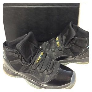 Jordan's Gamma 11s youth boys size 7- gently worn