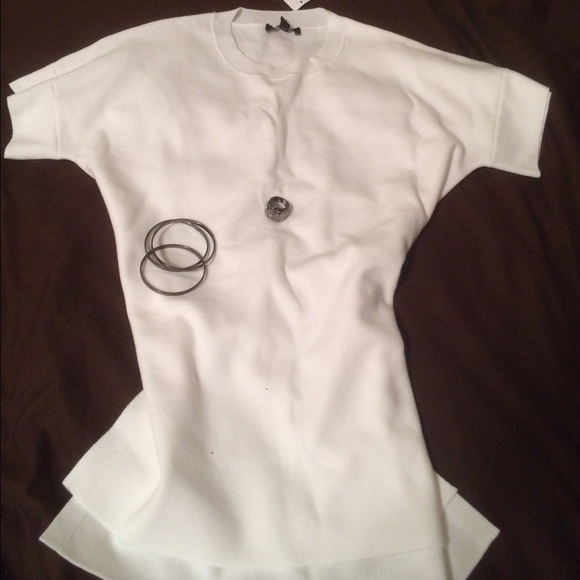 NWT BR White half sleeved sweater. size XS