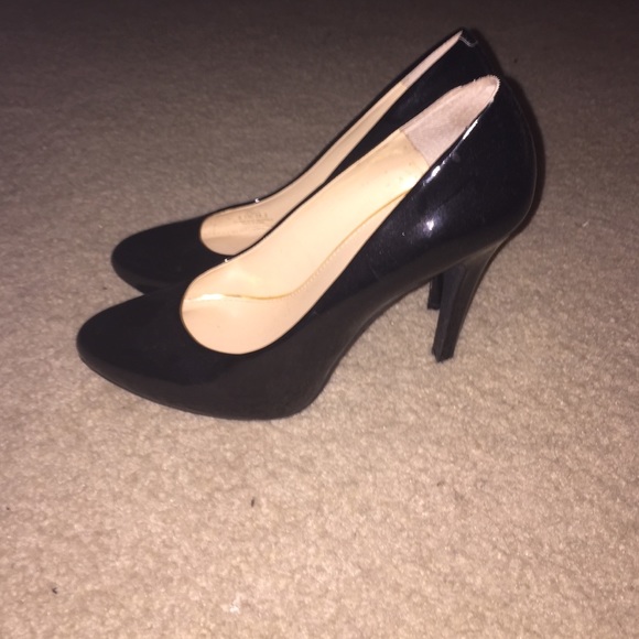 Jessica Simpson Patton leather heels
