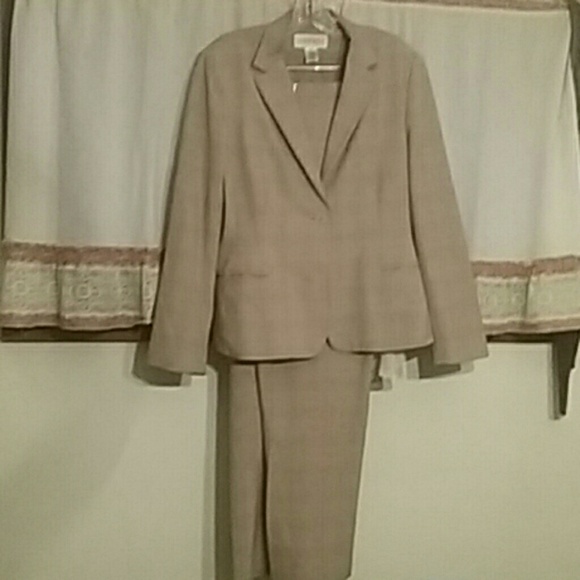 2pc. Dress suit size 12 - Picture 1 of 1