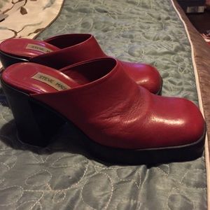Red steve madden clogs