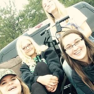 Meet your Posher, Alyssa