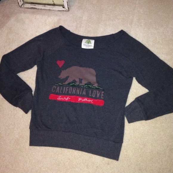 adorable California sweater!! 😍❤️