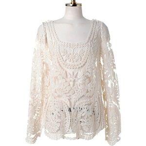 ‼️Last Chance‼️ Embroidery floral blouse