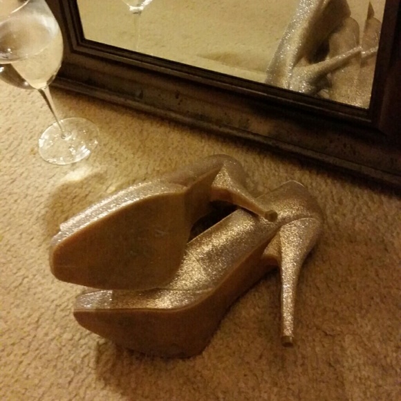 Steve Madden Gold Glitter - Picture 4 of 4