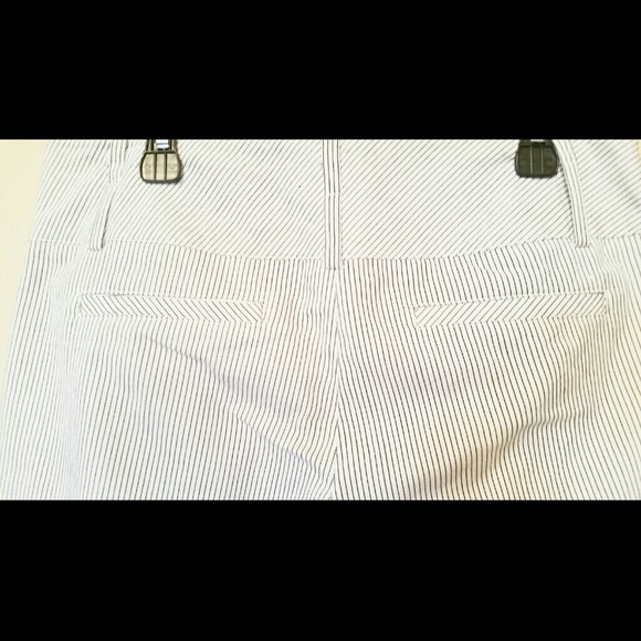 Striped  Capri - Picture 2 of 3