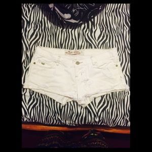 White hollister shorts