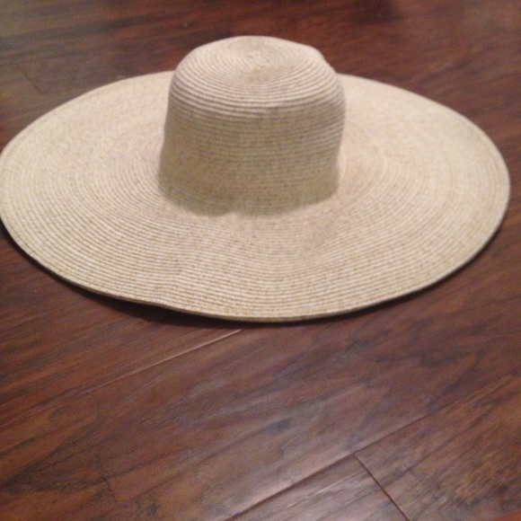 Nine West sun hat