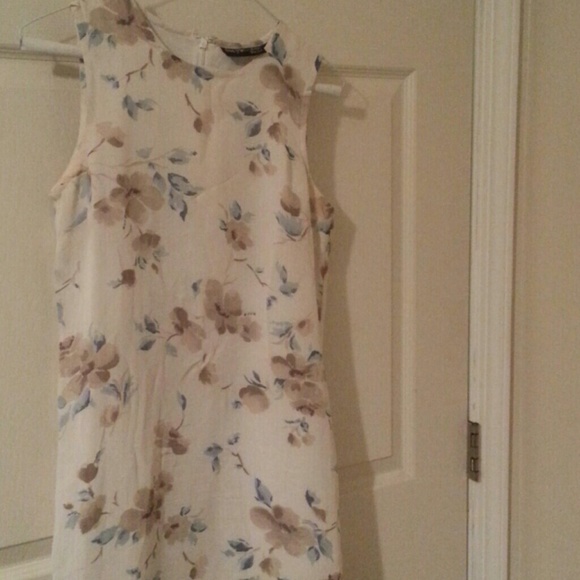 Dress - Picture 1 of 1