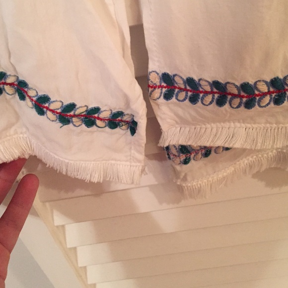 Embroidered Top - Picture 3 of 3