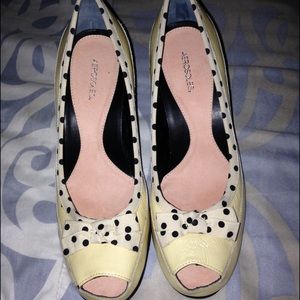 AEROSOLES Benefit Peep Toe Heels