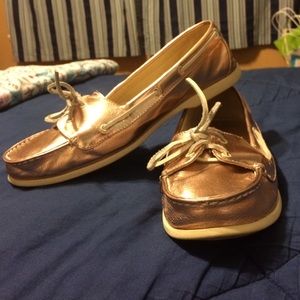 American Eagle Rose Gold Dock Shoes