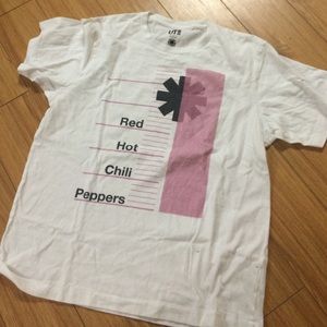RED HOT CHILI PEPPERS shirt. Size L, fits like M