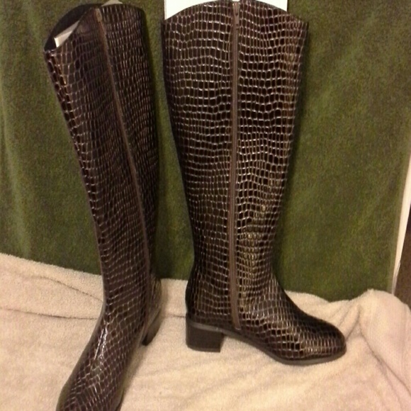 Faux croc faux leather knee boot (new)