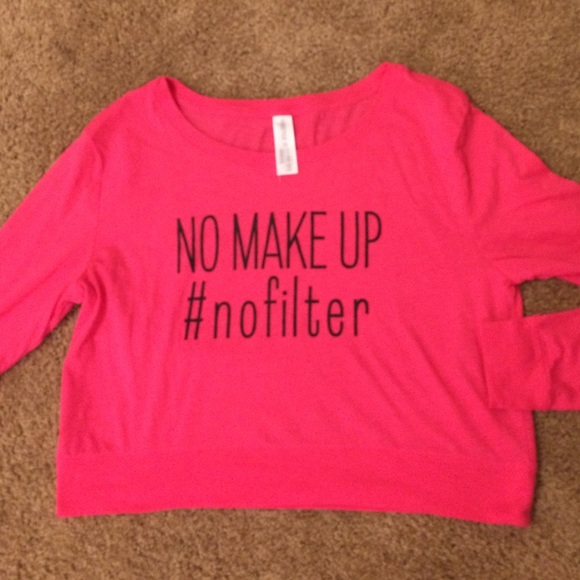 No make up #nofilter crop top