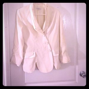 Cream vintage blazer.