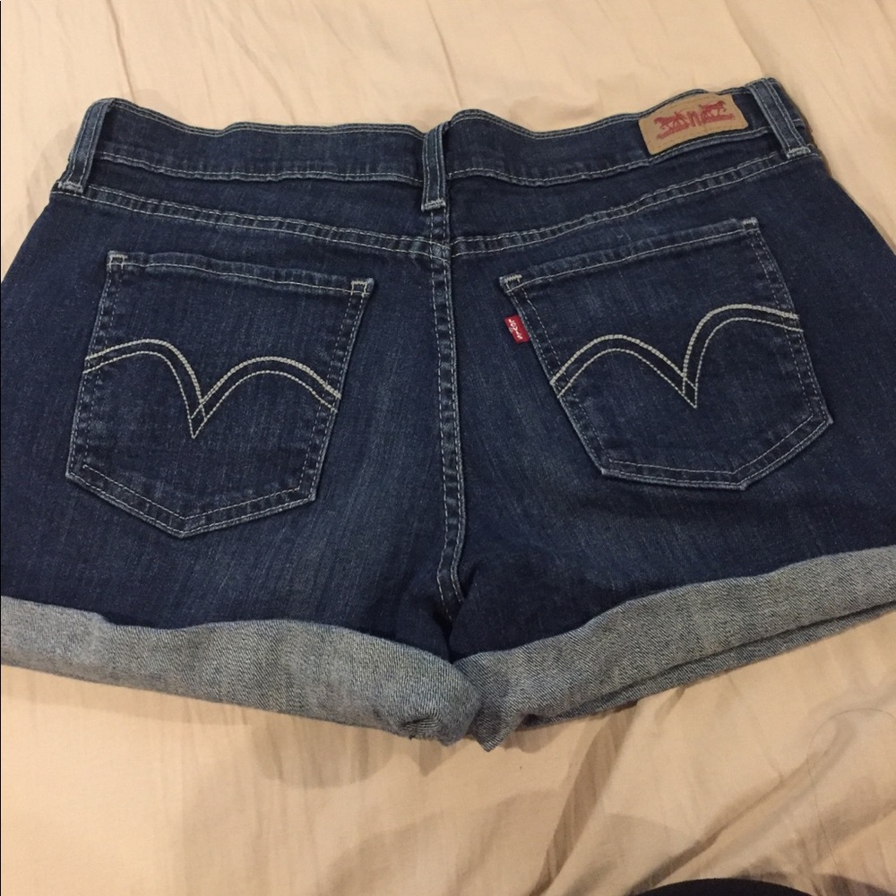 Shorts - Picture 3 of 4