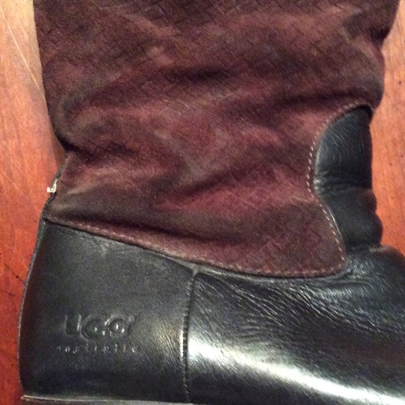 🚫SOLD 🚫Ugg Black and Chocolate brown lined boots - Picture 3 of 4