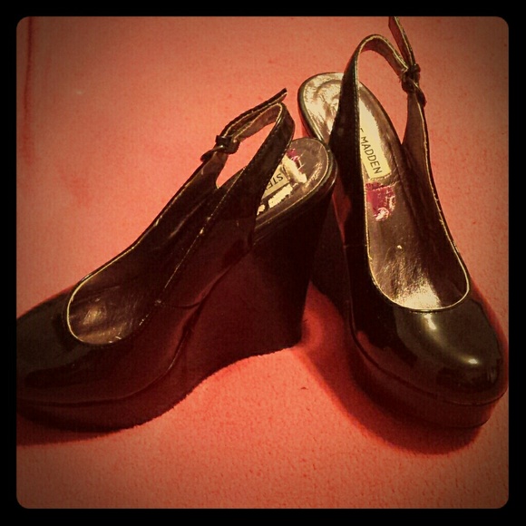 Steve Madden black patent leather wedge