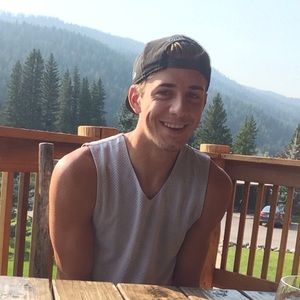 Meet your Posher, Christian