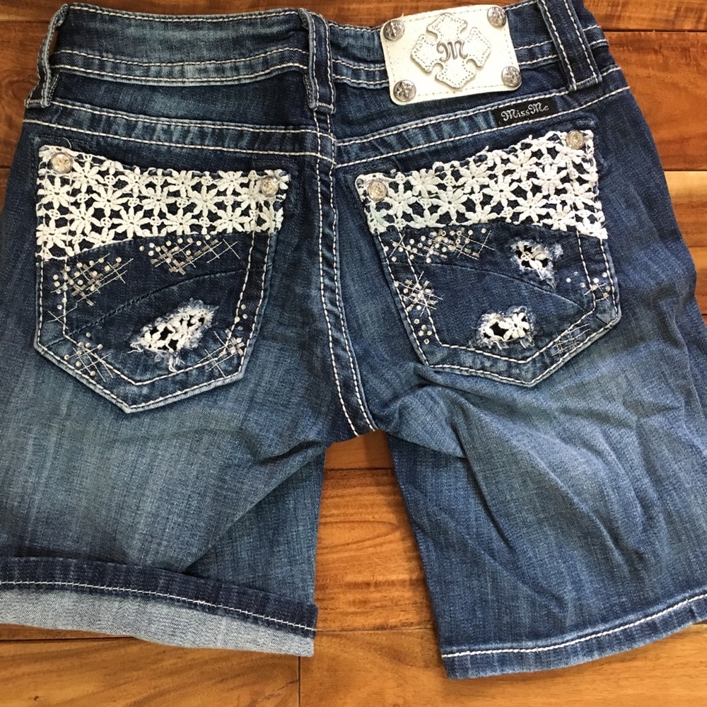 Miss Me Shorts floral Jean shorts