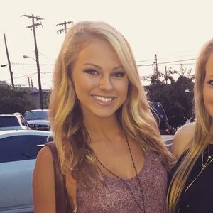 Meet your Posher, Avery