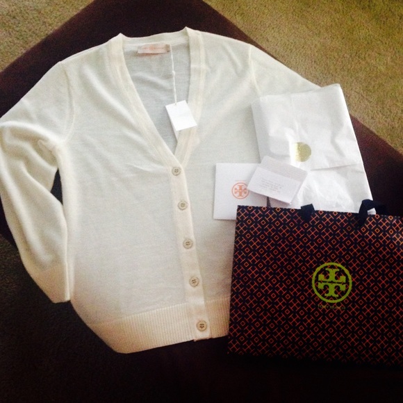 AUTHENTIC NWT Tory Burch Ivory Cardigan 🅿️🅿️90