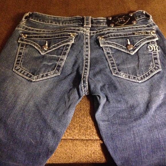 MissMe Skinnies! There is a hole!!