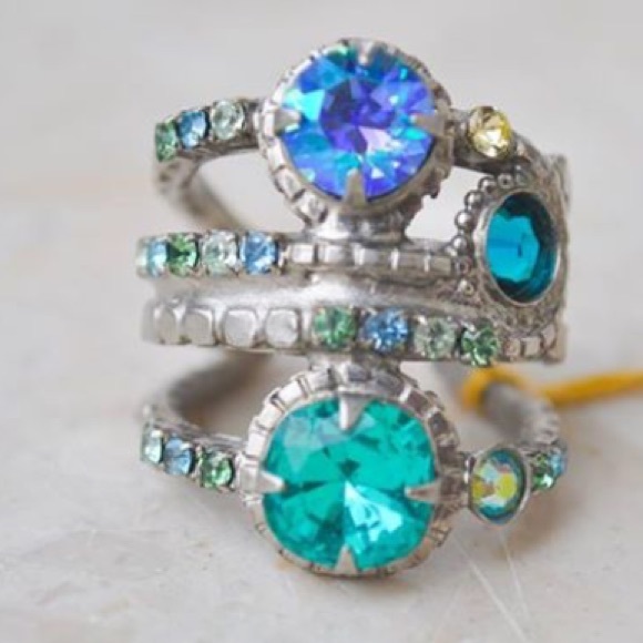 Sorrelli ring