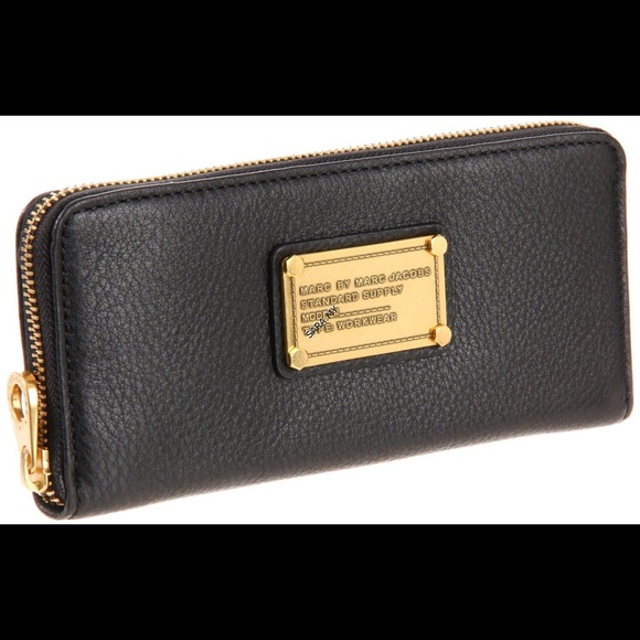 Marc Jacobs wallet