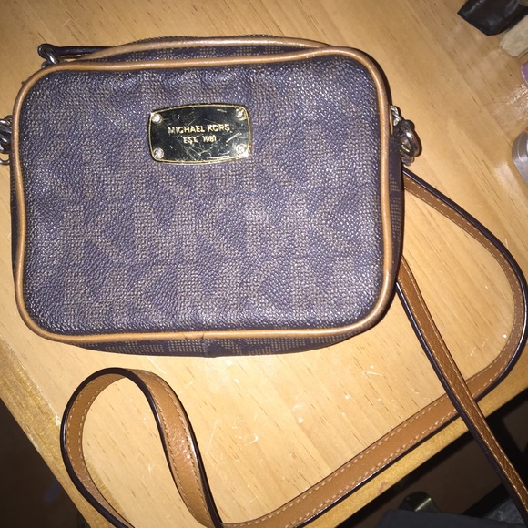Michael Kors cross body