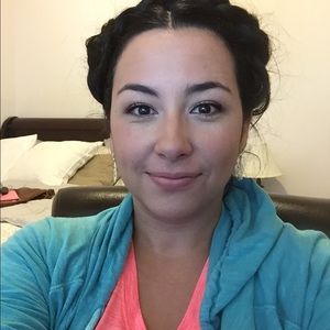 Meet your Posher, Andrea