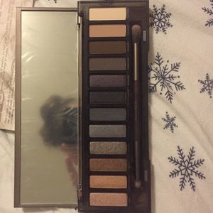 Naked smokey authentic pallet